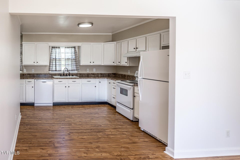 Photo #9: 404 Dyer Circle