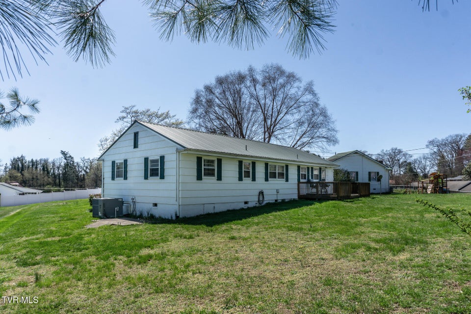 Photo #50: 404 Dyer Circle