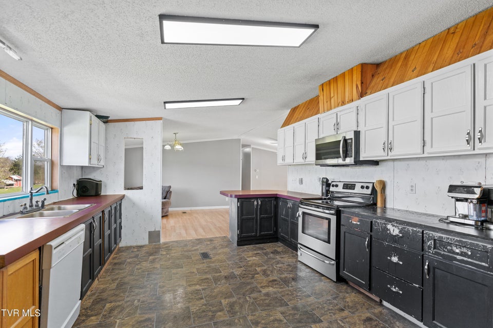 Photo #13: 1675 Billy Bible Road