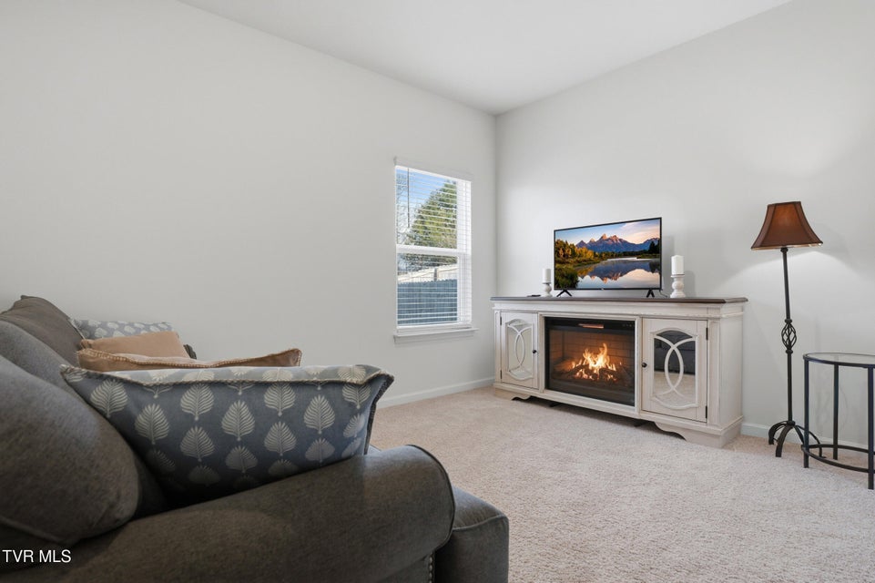 Photo #17: 834 Barley Loop