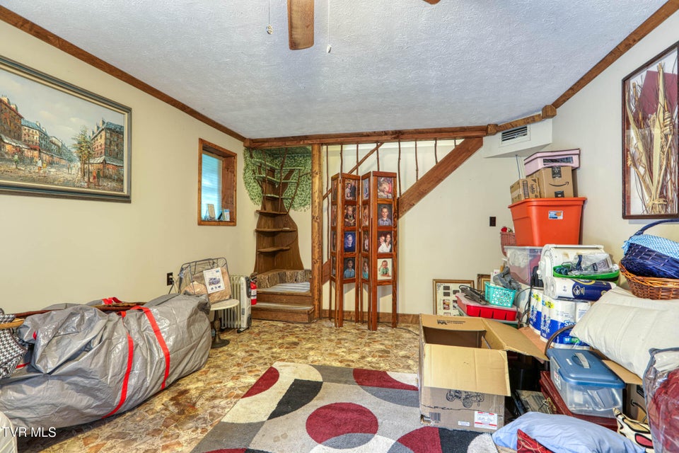 Photo #37: 1744 Snake Hollow Road