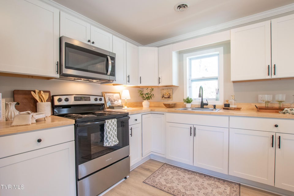 Photo #19: 1276 Old Airport Road