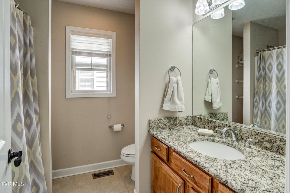 Photo #24: 1022 Appaloosa Trail