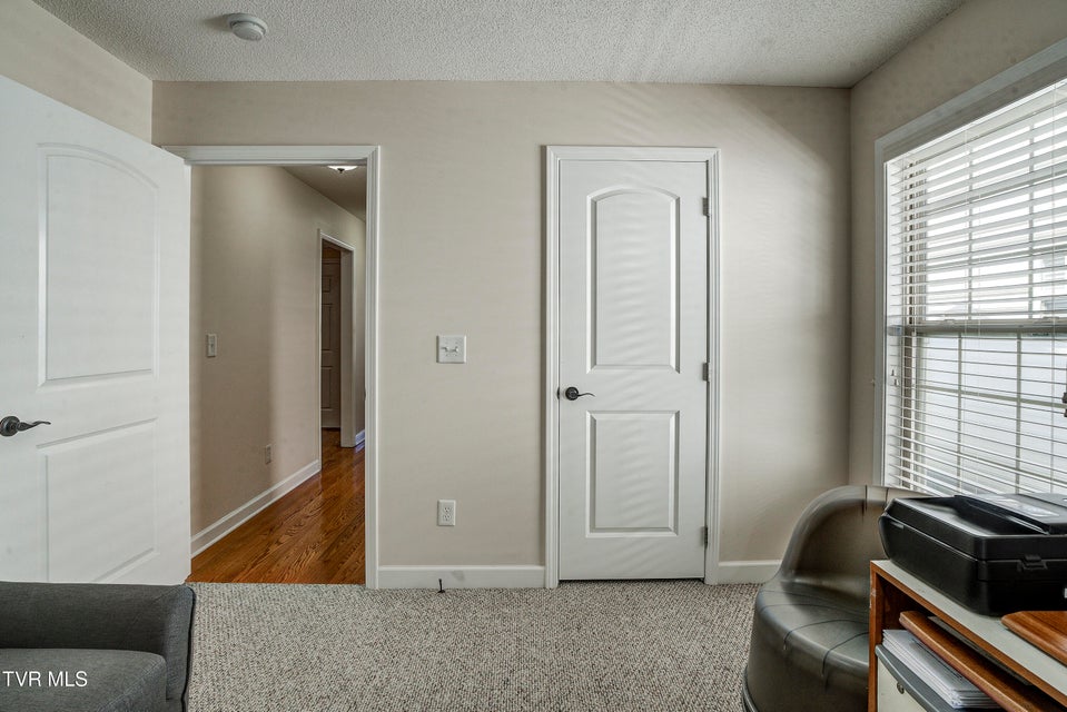 Photo #28: 1022 Appaloosa Trail