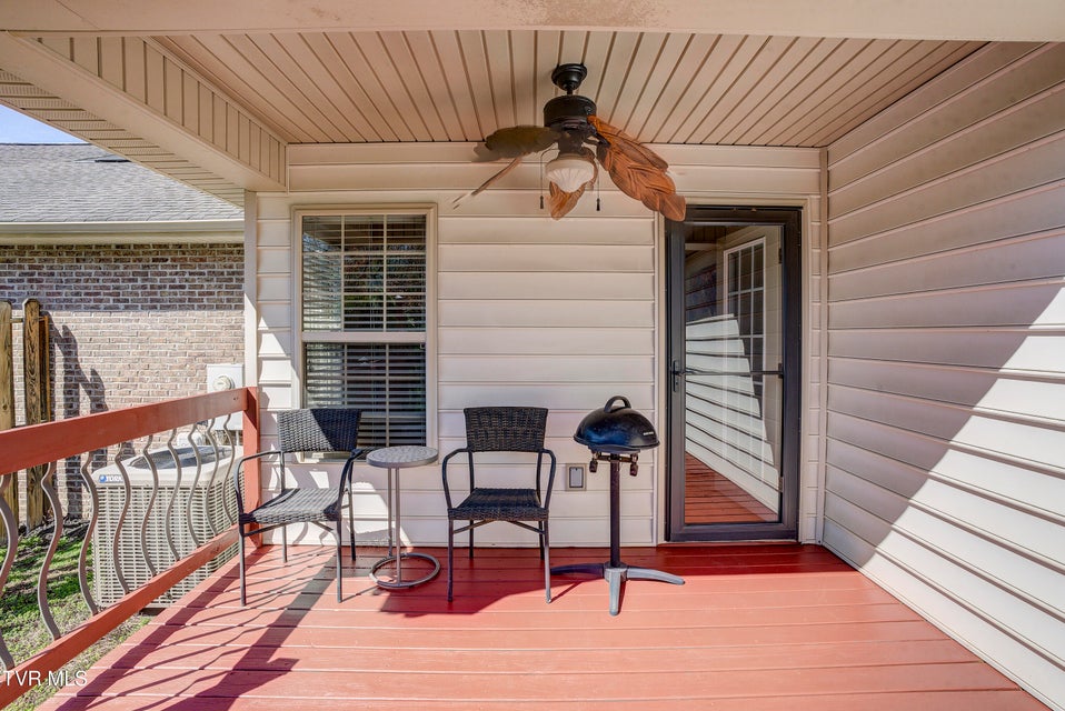 Photo #33: 1022 Appaloosa Trail