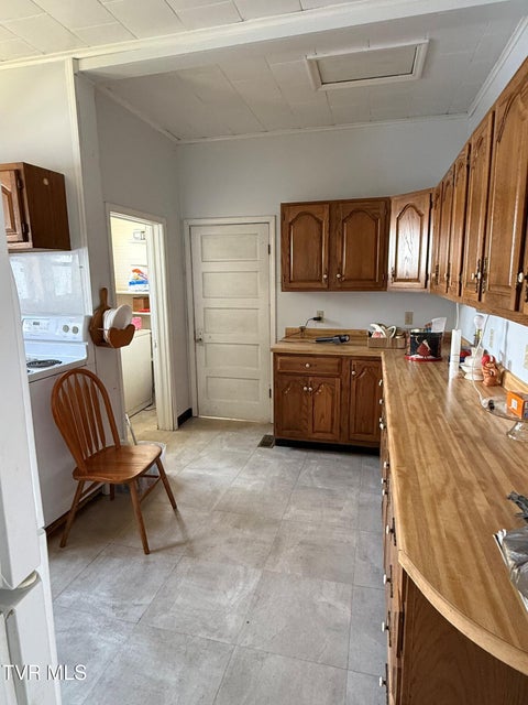 Photo #8: 16702 Wise Street