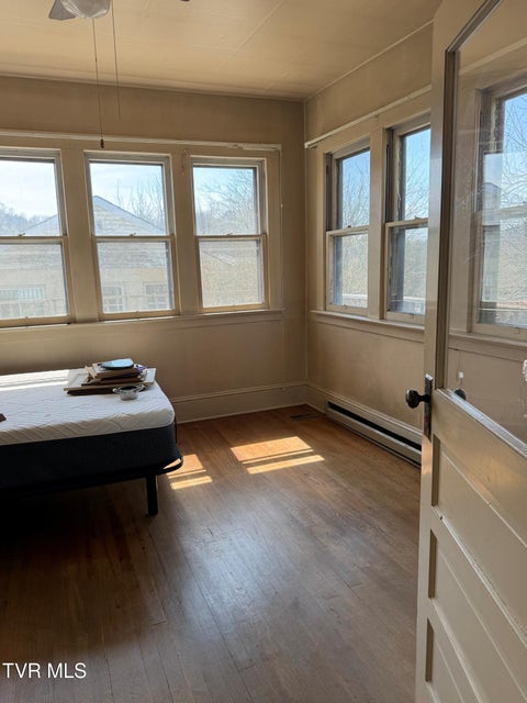 Photo #10: 16702 Wise Street