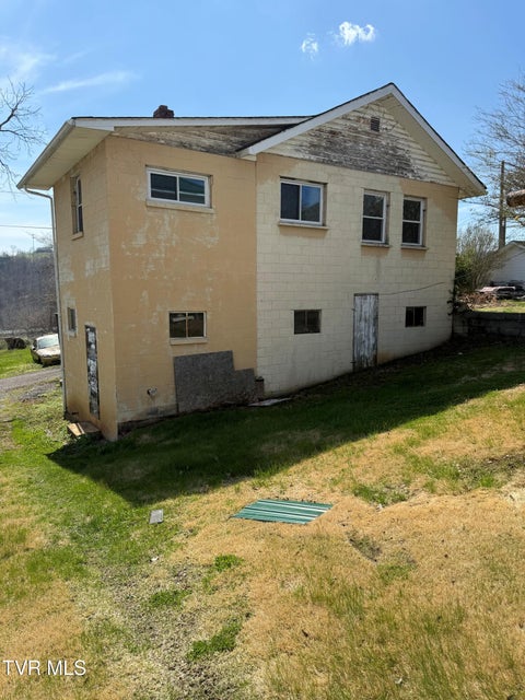 Photo #13: 16702 Wise Street