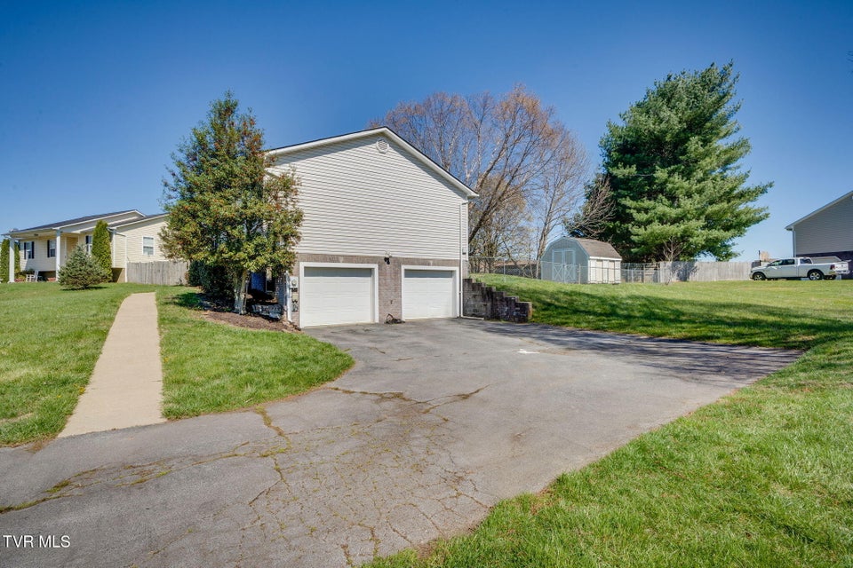 Photo #28: 7 Providence Court