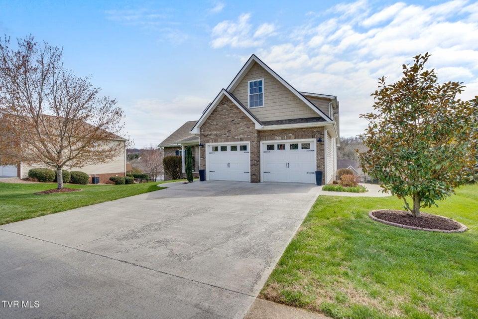 Photo #4: 121 Springwinds Loop