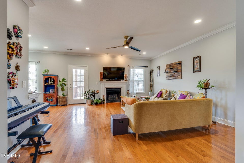 Photo #10: 121 Springwinds Loop