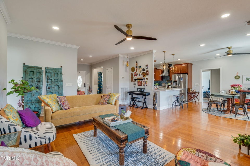 Photo #12: 121 Springwinds Loop