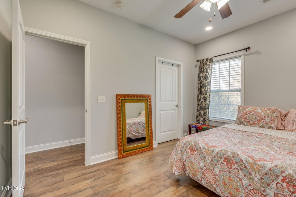 Photo #32: 121 Springwinds Loop