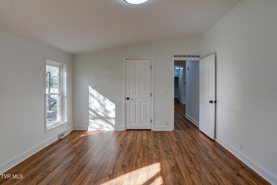 Photo #35: 287 H Heaton Road