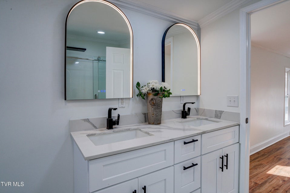 Photo #38: 287 H Heaton Road