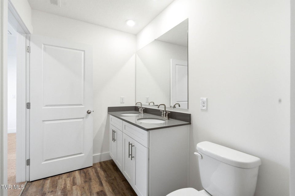 Photo #11: 224 Chimney View Loop 