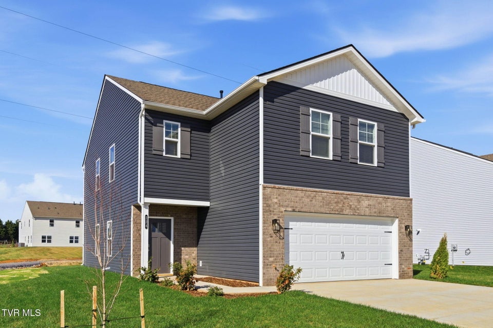 Photo #2: 224 Chimney View Loop 