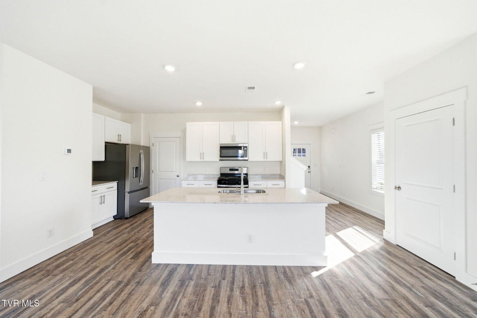 Photo #4: 224 Chimney View Loop 