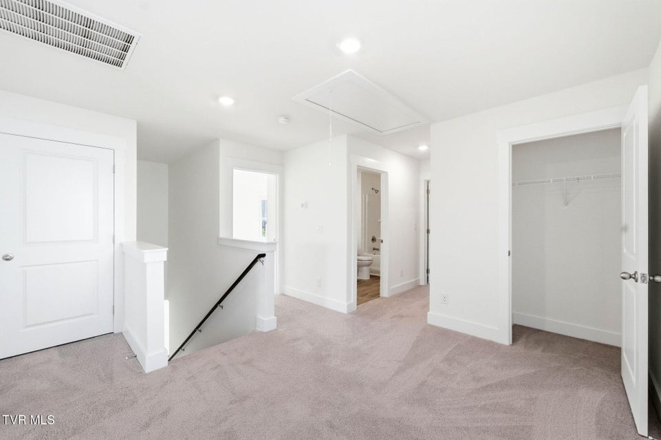 Photo #31: 224 Chimney View Loop 