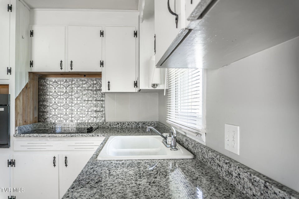 Photo #12: 331 Paul Street