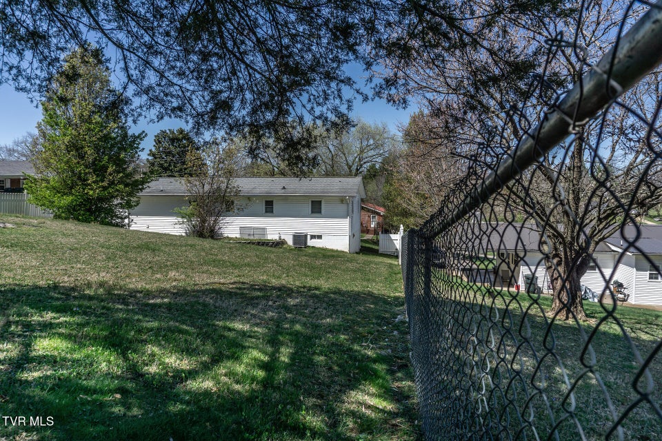 Photo #38: 331 Paul Street