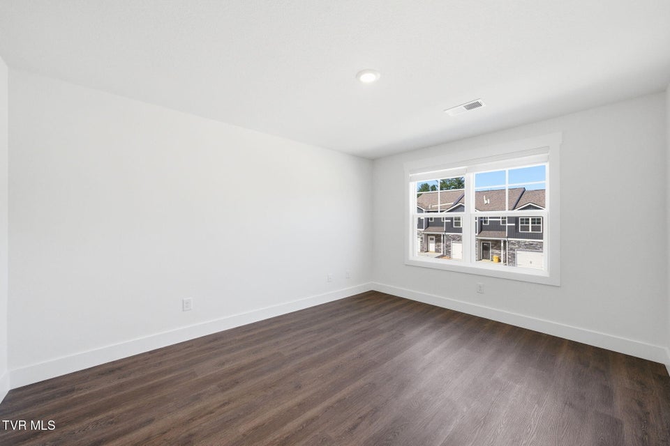 Photo #8: 1149 Wenna Way 