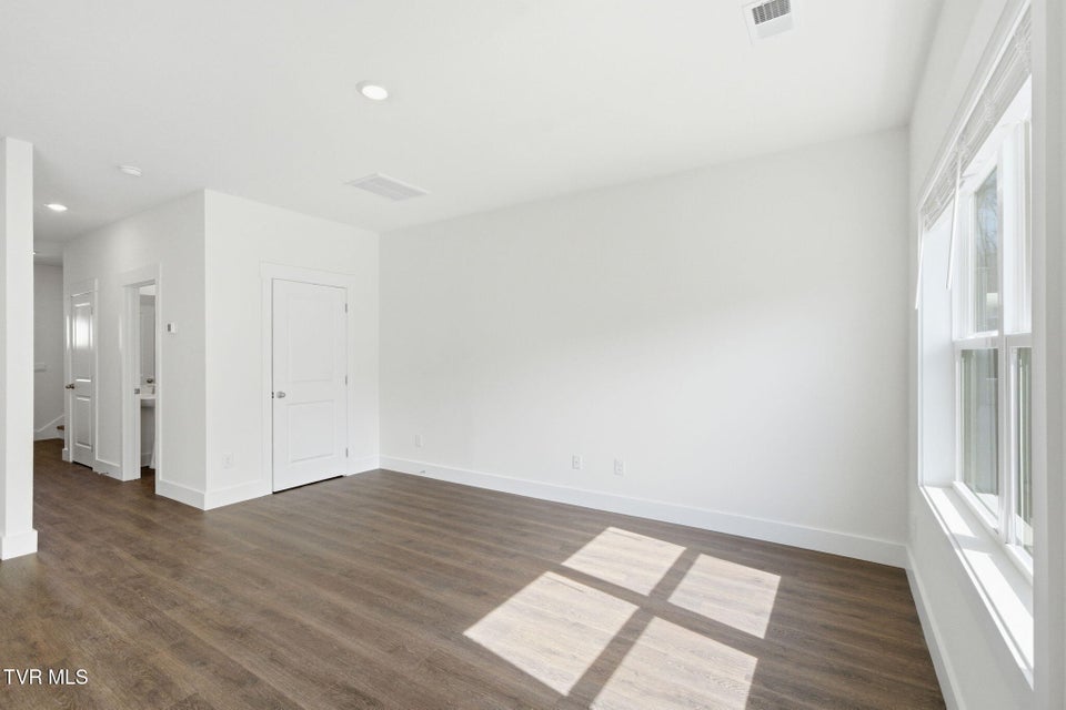 Photo #9: 1149 Wenna Way 