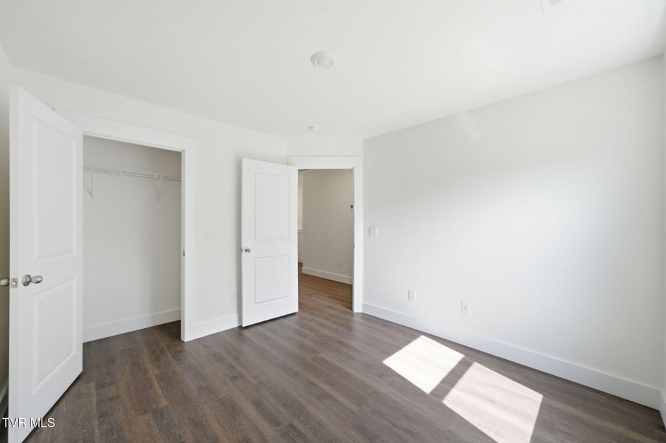 Photo #11: 1149 Wenna Way 