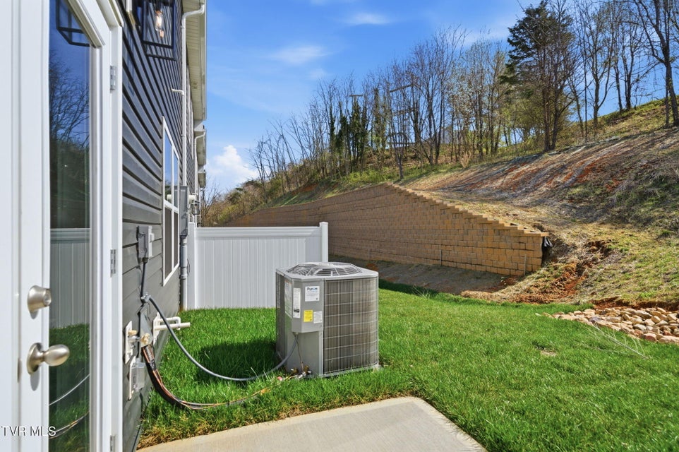 Photo #28: 1149 Wenna Way 