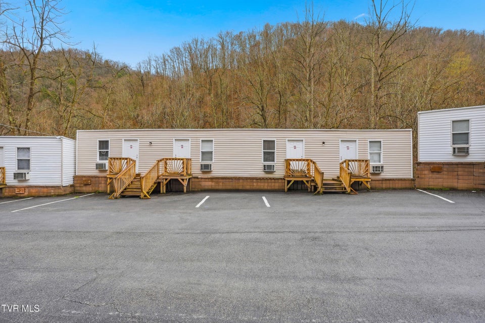 Photo #5: 1025 Pointe Village Drive