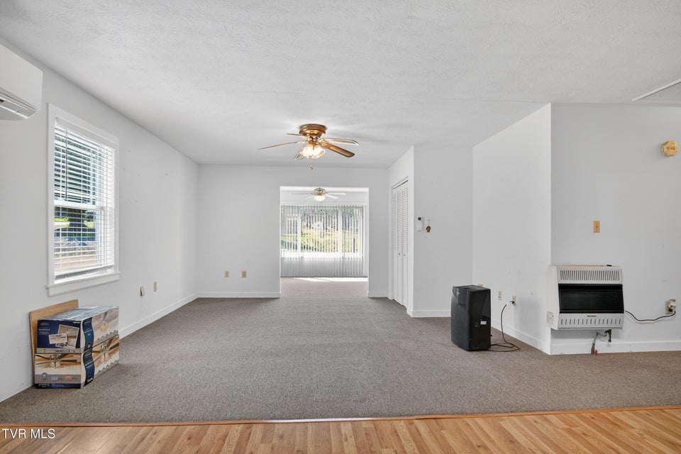 Photo #9: 151 Baker Street