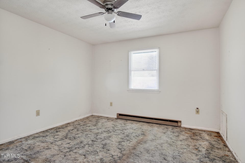 Photo #11: 151 Baker Street