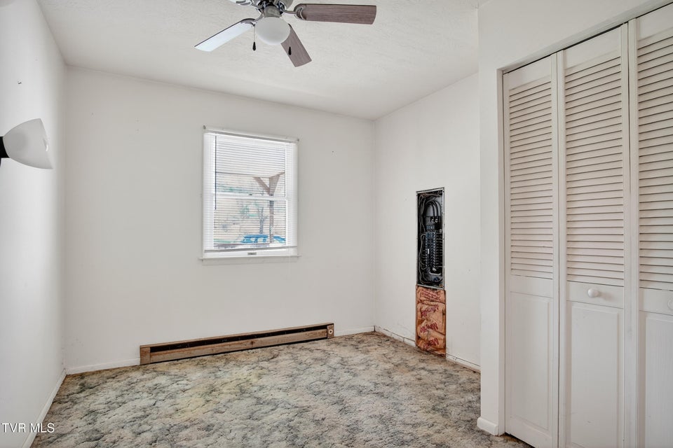 Photo #13: 151 Baker Street