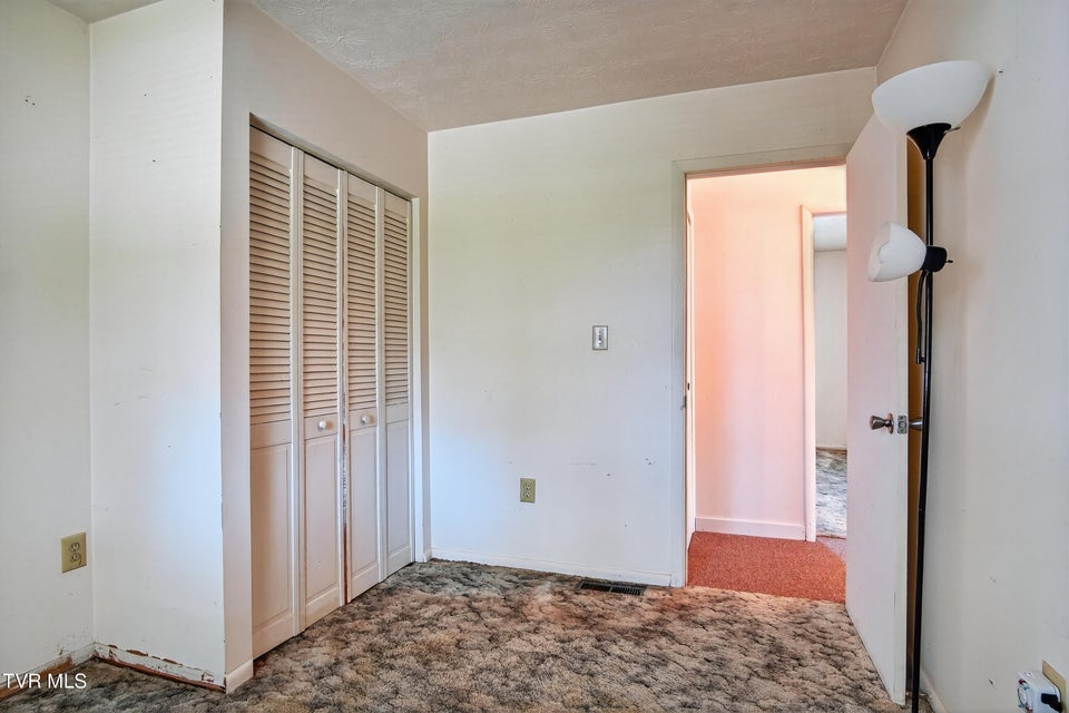 Photo #14: 151 Baker Street