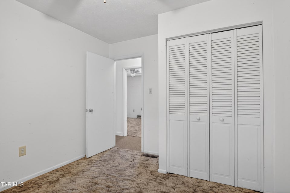 Photo #16: 151 Baker Street