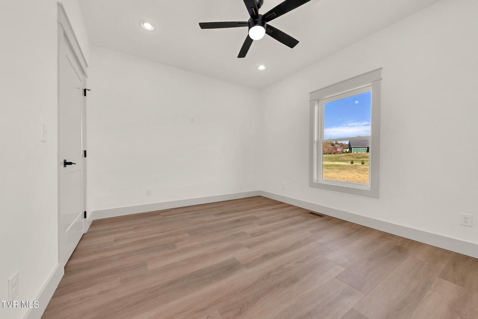 Photo #33: 296 Belle Arden Drive