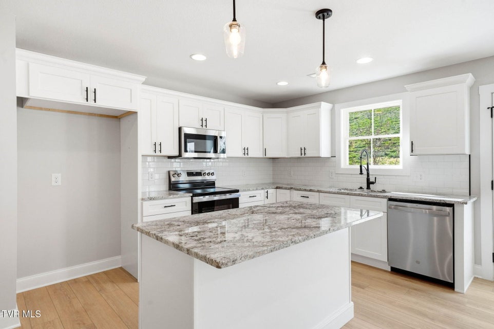 Photo #5: 622 Cherry Marie Drive