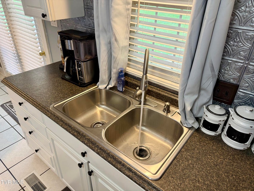 Photo #20: 384 Sunset Road