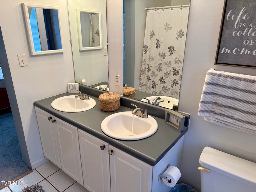 Photo #37: 384 Sunset Road