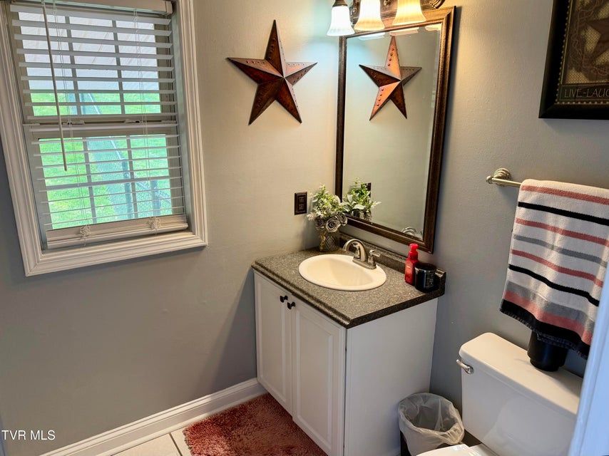 Photo #31: 384 Sunset Road