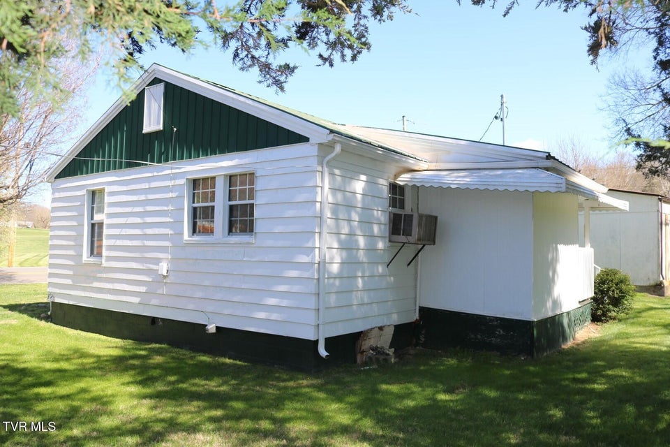 Photo #11: 95 Mcdonald Road