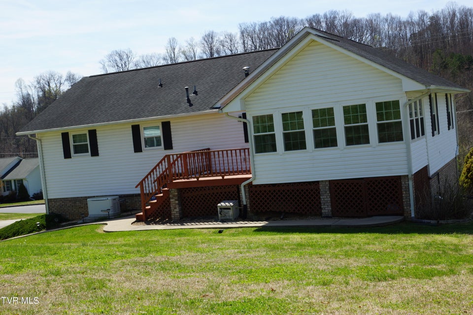 Photo #7: 128 Meadow Springs Lane