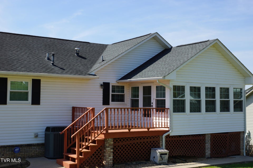 Photo #9: 128 Meadow Springs Lane