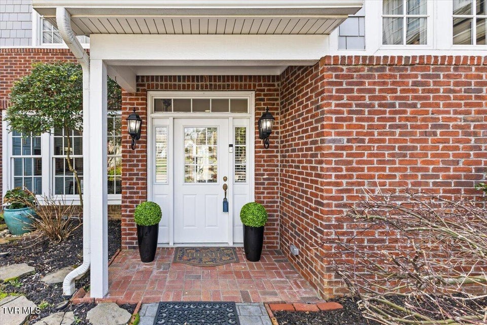 Photo #4: 102 Willow Creek Lane