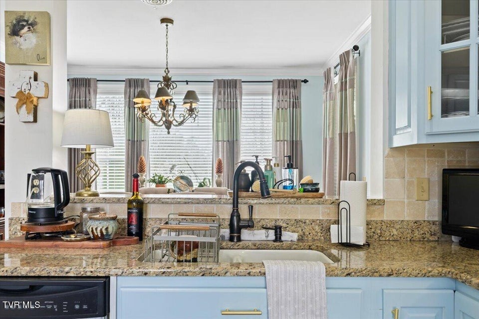 Photo #15: 102 Willow Creek Lane