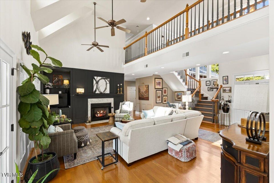 Photo #16: 102 Willow Creek Lane