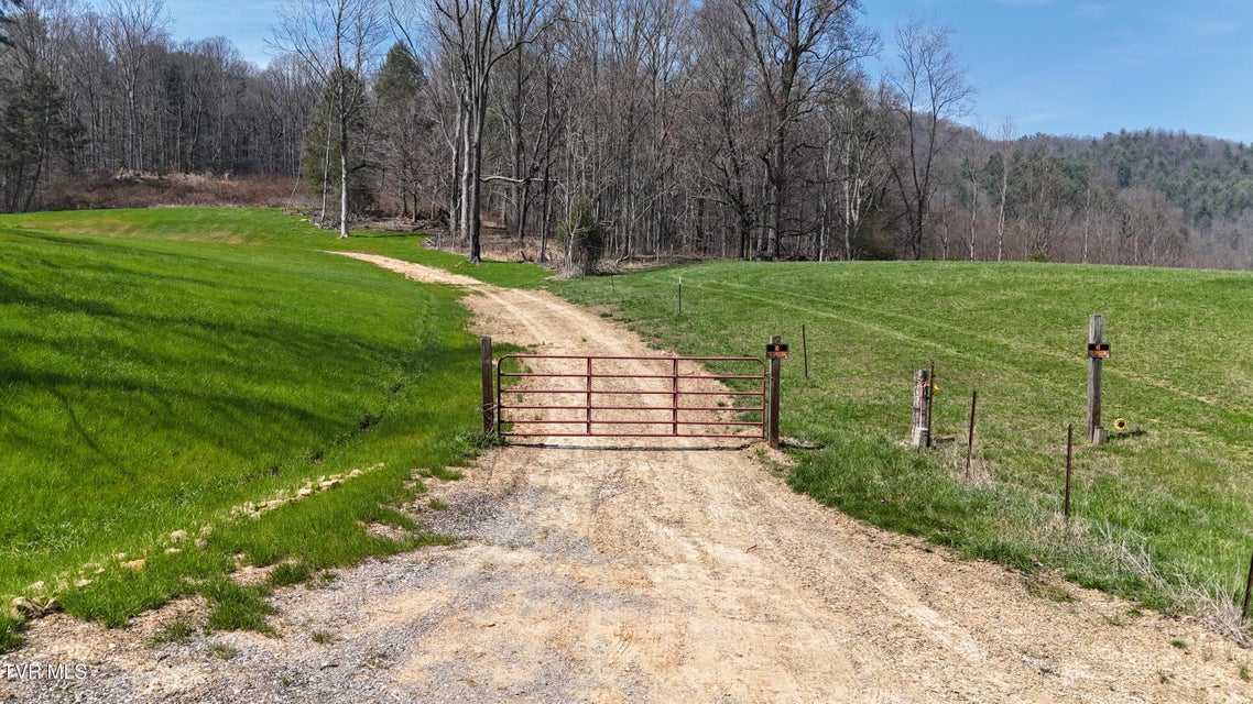 Photo #40: 125 Powder Hollow Road