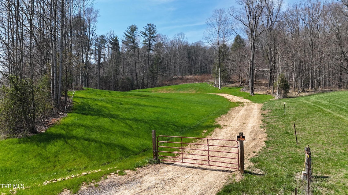 Photo #41: 125 Powder Hollow Road