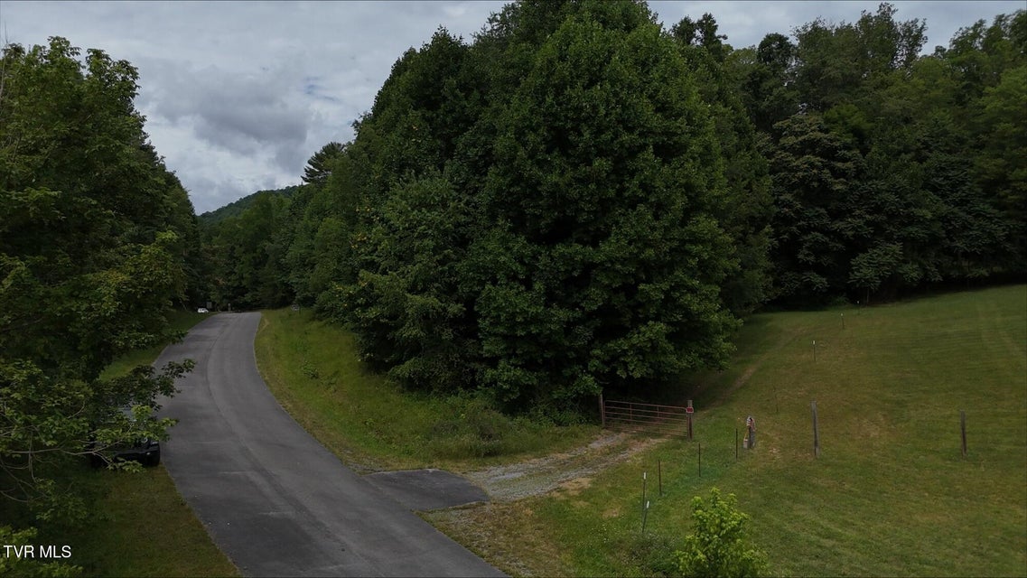 Photo #48: 125 Powder Hollow Road