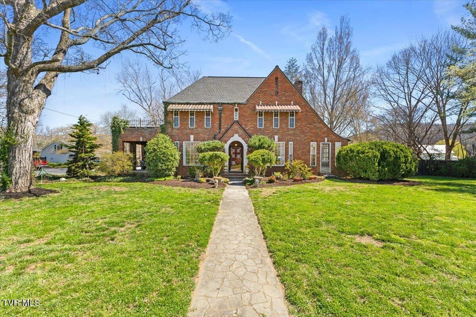 Photo #2: 708 Main Street